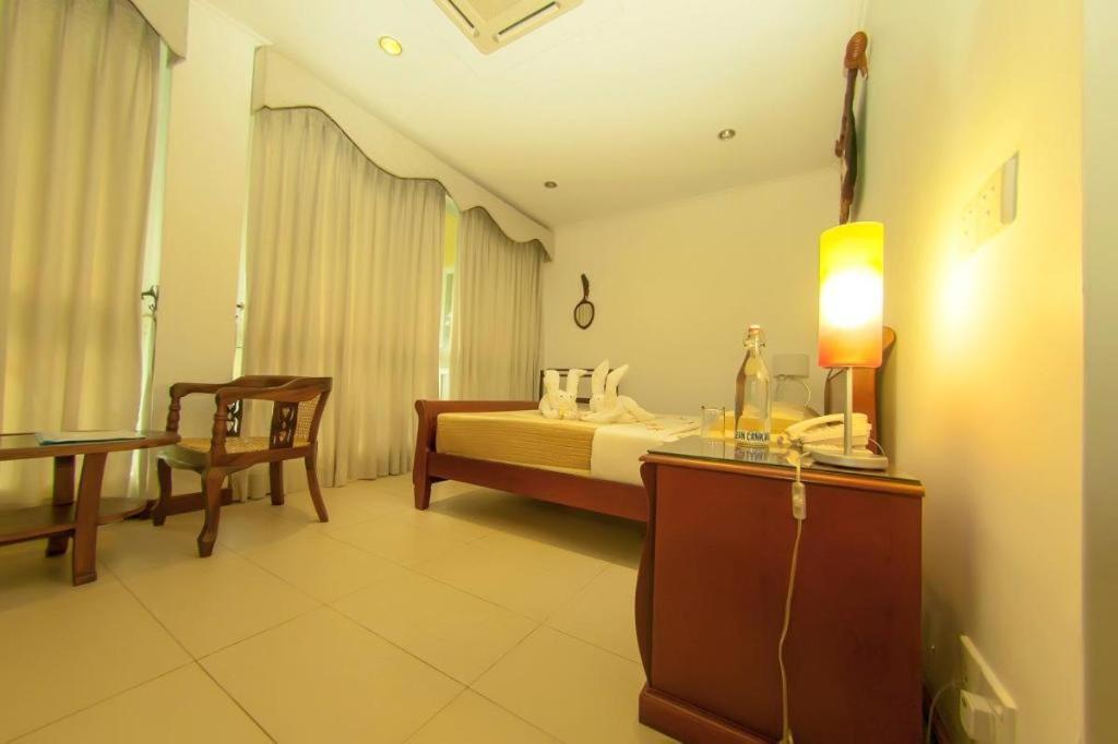 Hotel Villa Viana Маравила Экстерьер фото
